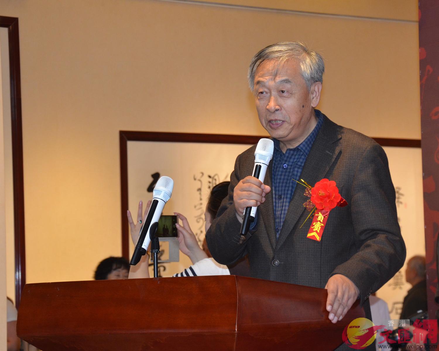 原中国书法家协会副主席吴善璋在开幕式上致辞。本网兰州传真