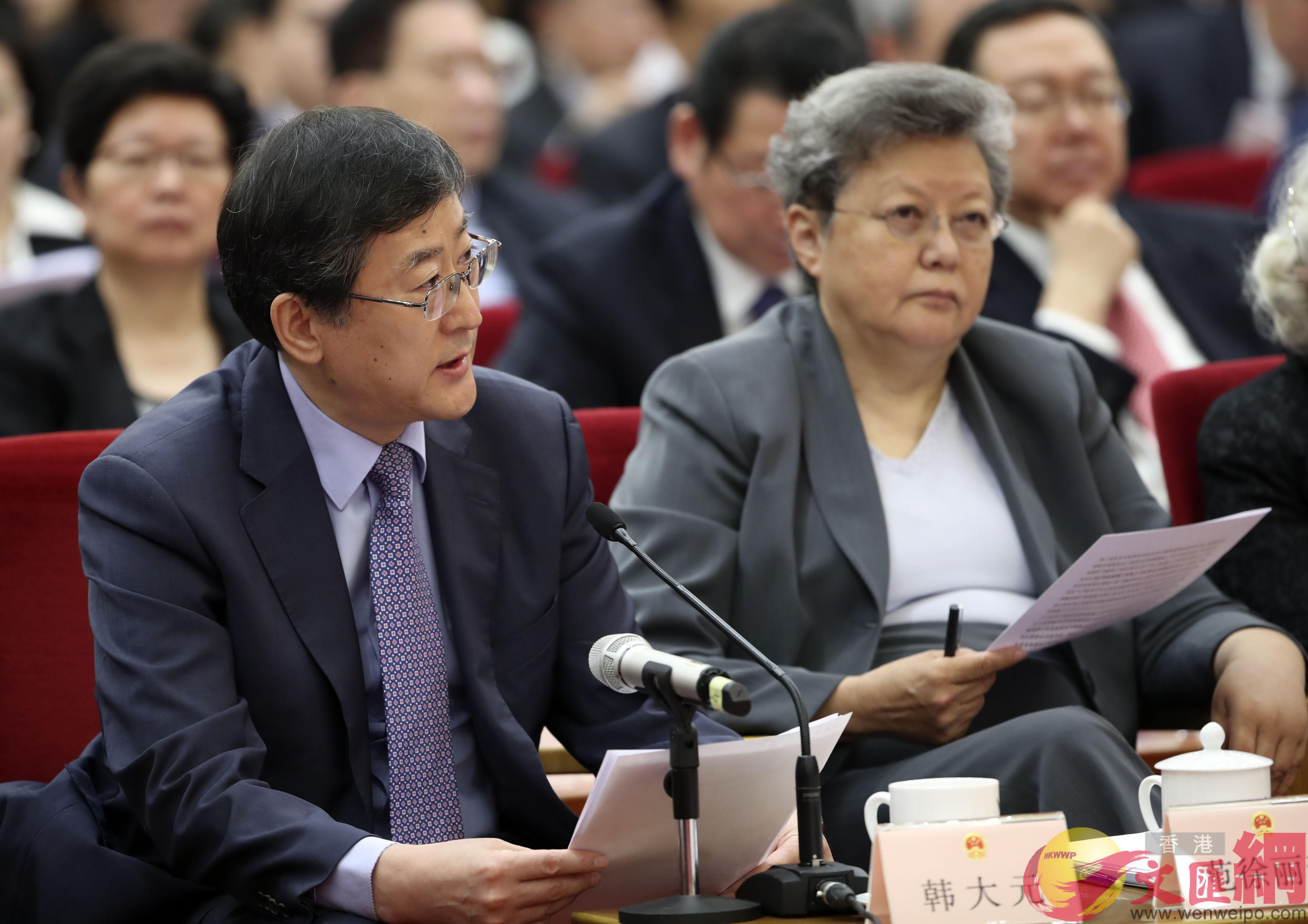 中國人民大學法學院教授韓大元參加座談會並發言。