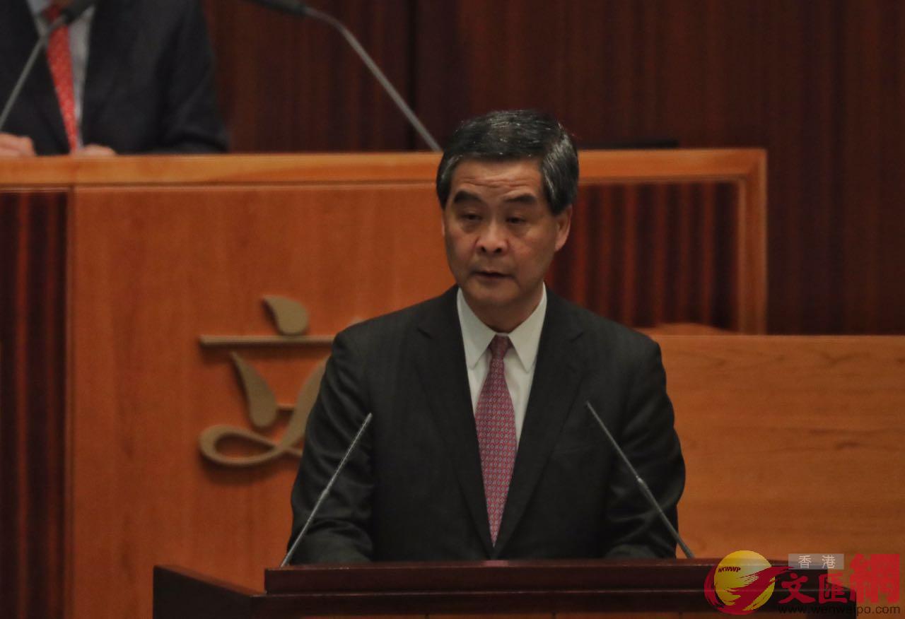 香港行政長官梁振英今早9時30分出席任內最後一次立法會答問會