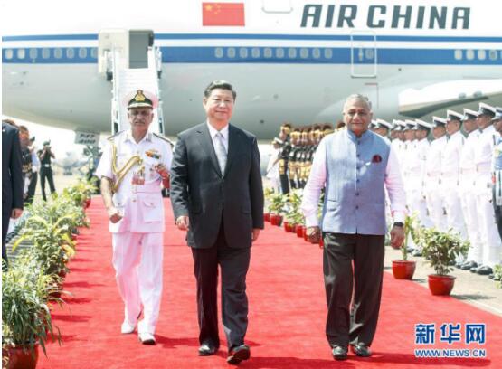 2016年10月15日，国家主席习近平抵达印度果阿，应印度总理莫迪邀请，出席金砖国家领导人第八次会晤。新华社