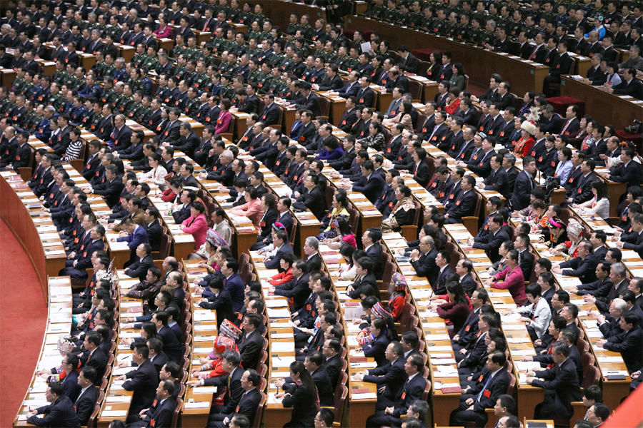 中共十九大18日上午9时在人民大会堂开幕（新华社）