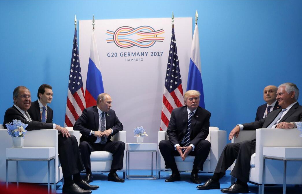 當地時間2017年7月7日，德國漢堡，G20峰會期間，美國總統特朗普與俄羅斯總統普京舉行雙邊會談，這也是兩人的首次正式會面。（視覺中國）