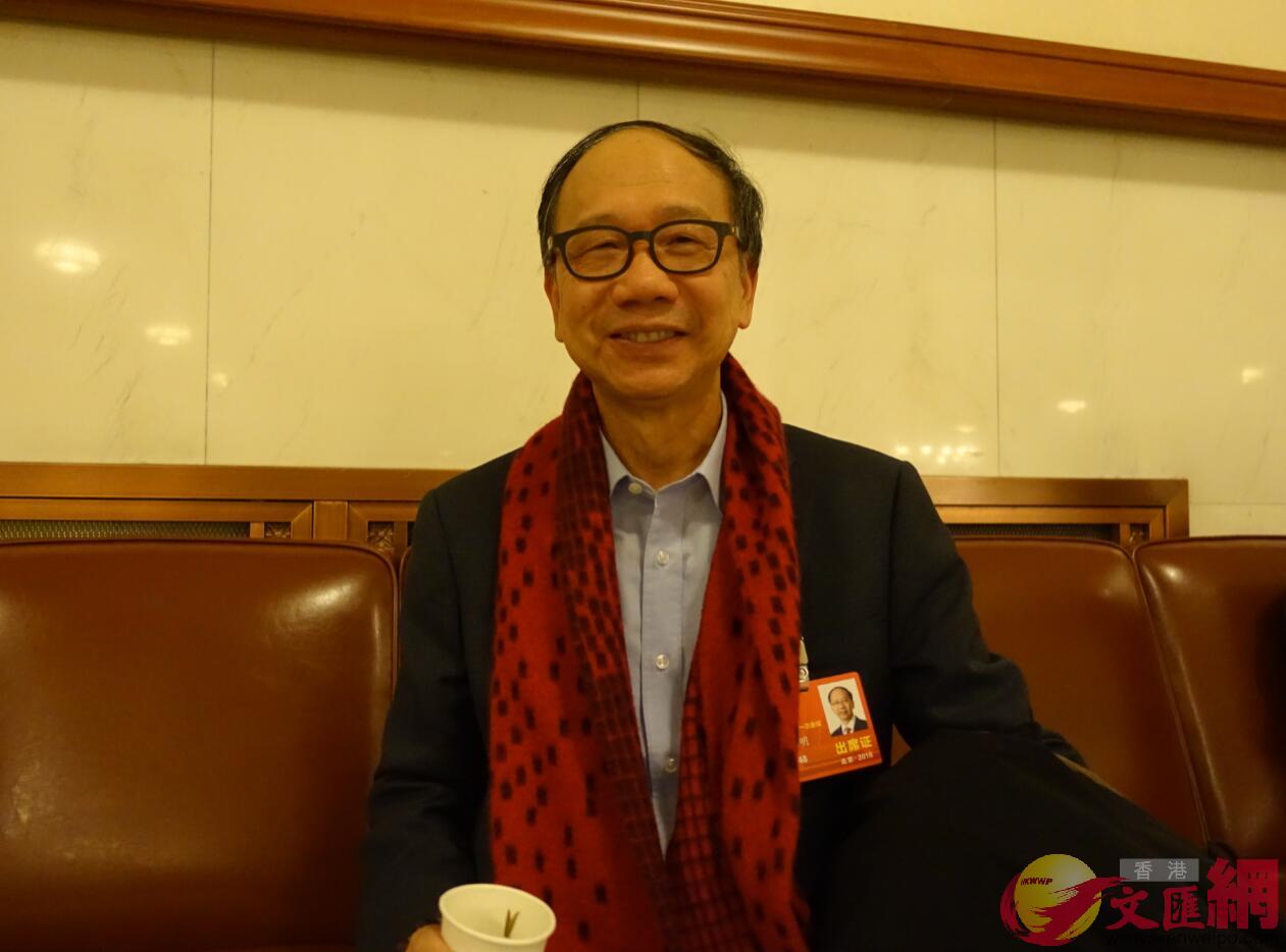 港區全國政協委員、香港亨達國際控股有限公司副主席兼董事總經理鍾瑞明。