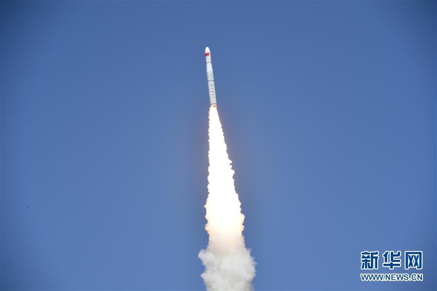 4月26日12時42分，我國在酒泉衛星發射中心用長征十一號固體運載火箭，採用「一箭五星」的方式成功將「珠海一號」02組衛星發射升空，衛星進入預定軌道。