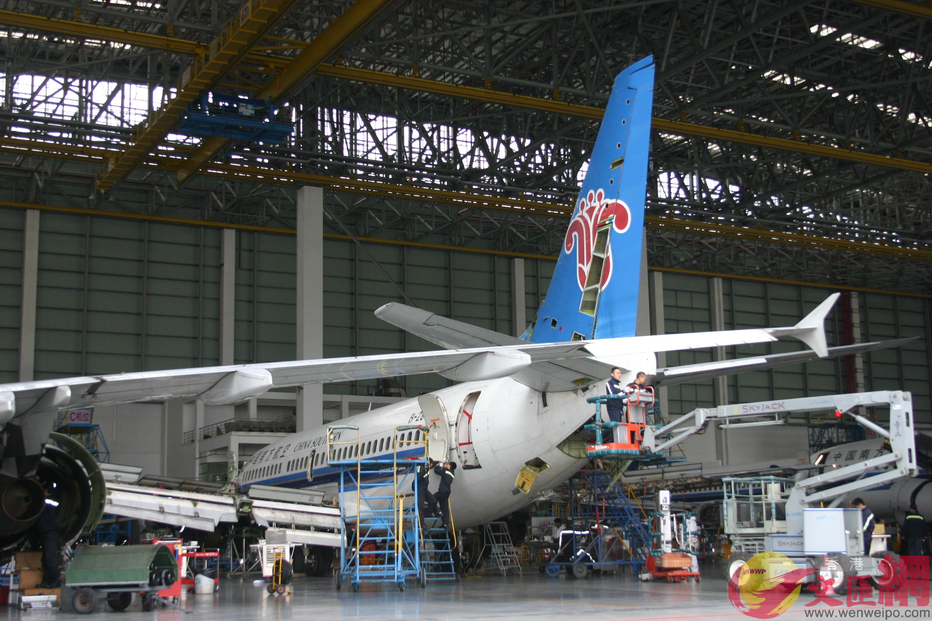 廣州空港經濟區已初步形成全國最大飛機維修基地和全球最大飛機客改貨基地。
