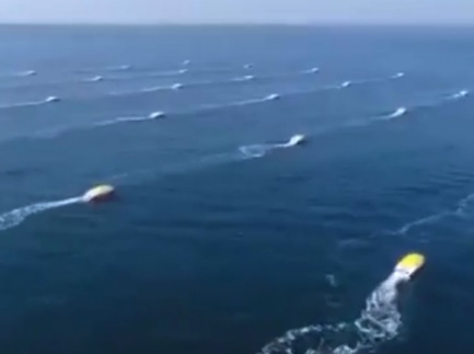 雲洲公司正在進行測試的小型無人艦艇集群（英國《獨立報》網站）