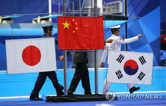 亞運會頒獎儀式上A韓國國旗被掛反C]韓聯社^