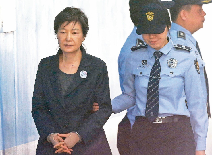 朴槿惠二審被加重刑罰判處監禁25年C美聯社