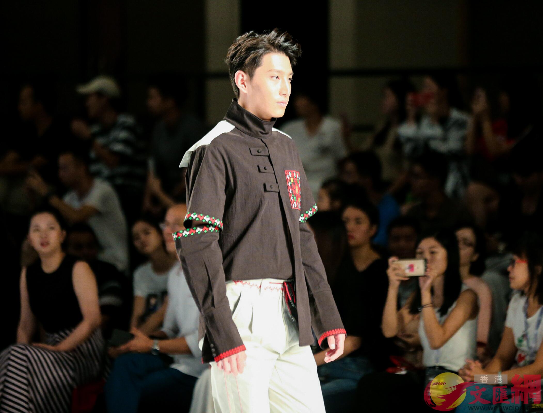 廣東服裝行業也吸引越來越多香港等境外設計師B買手前來發展C(記者 方俊明 攝)