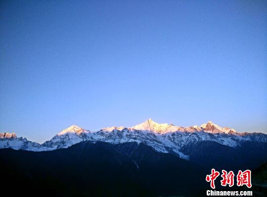 圖為梅裡雪山國家公園]資料圖^C