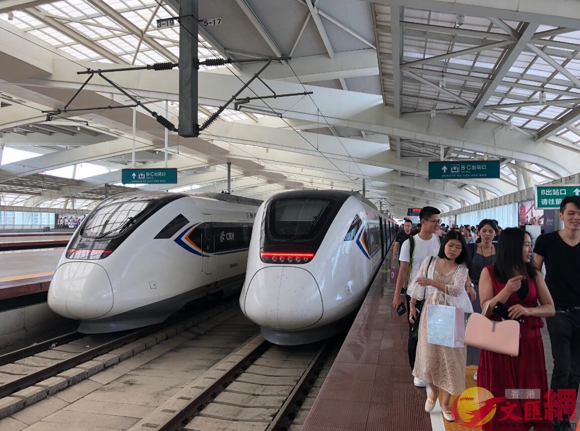 廣深港高鐵香港段首次運營A廣鐵有望迎來國慶黃金周歷史最大客流C]方俊明攝^