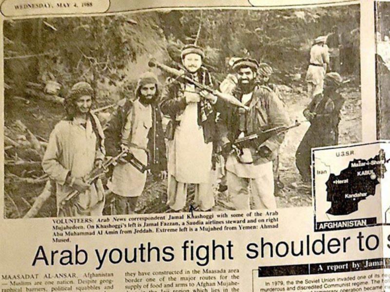卡舒吉]左三^曾身穿阿富汗軍服拍照/網上圖片