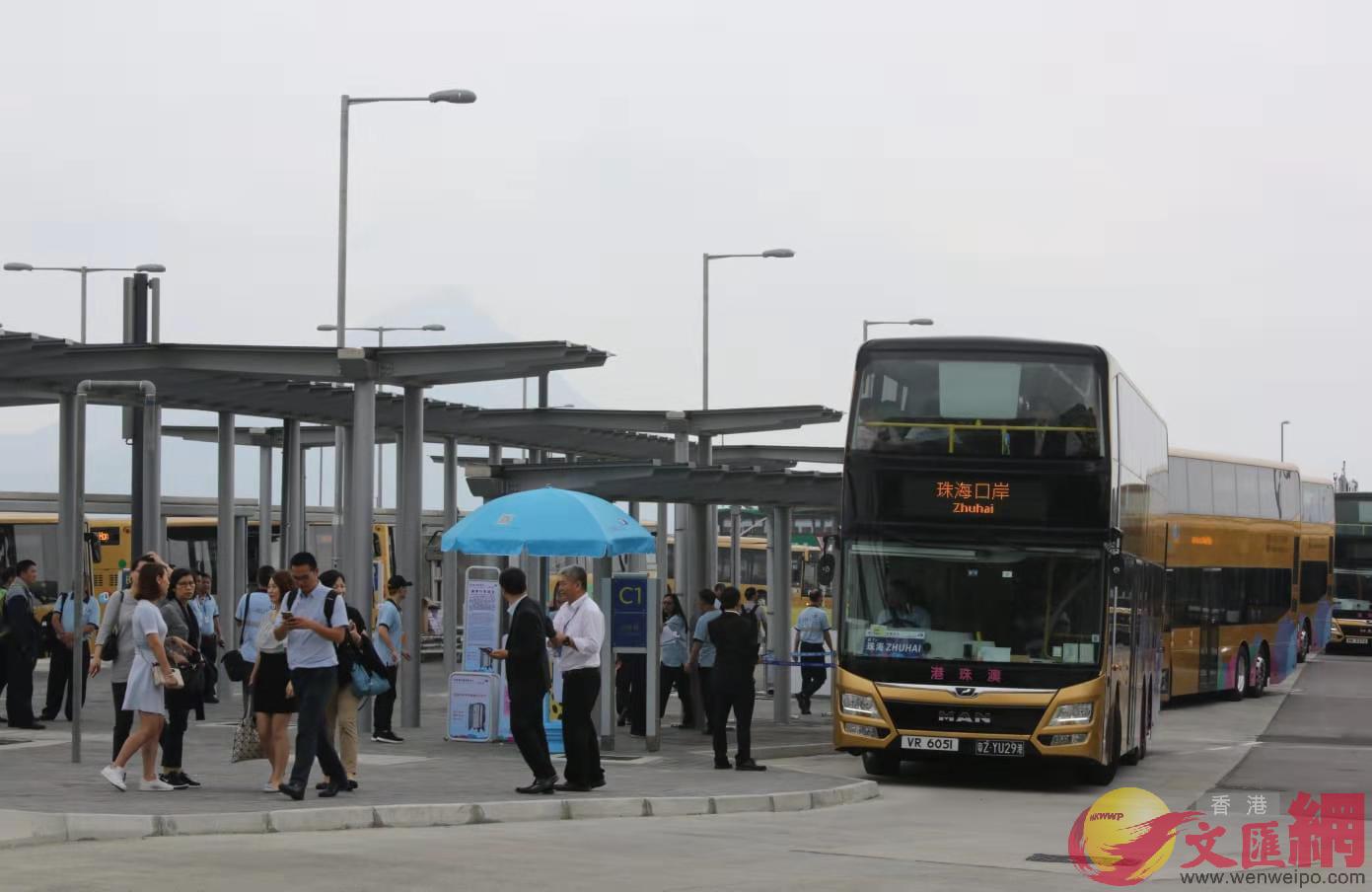 香港口岸u金巴v巴士站情況C(記者黃洋港 攝)