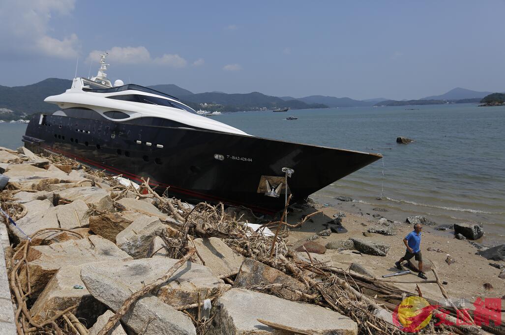 香港海事處表示A颱風受損船隻已清理完畢A西貢海面恢復正常C圖為擱淺船隻]全媒體記者李湃豐攝^