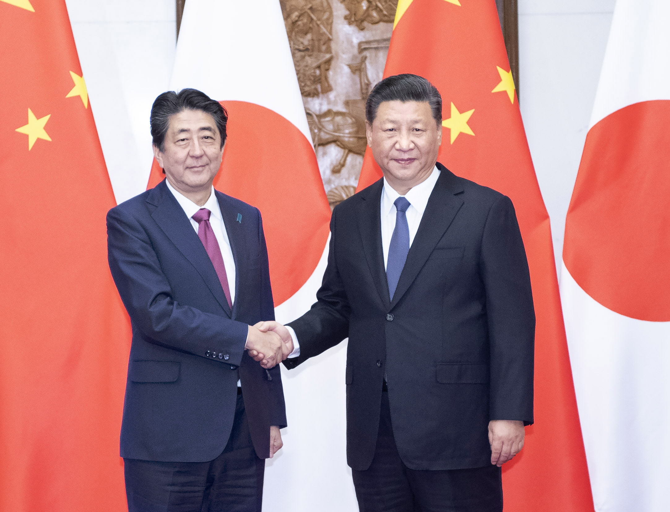 10月26日A國家主席習近平在北京釣魚臺國賓館會見來華進行正式訪問的日本首相安倍晉三C新華社 