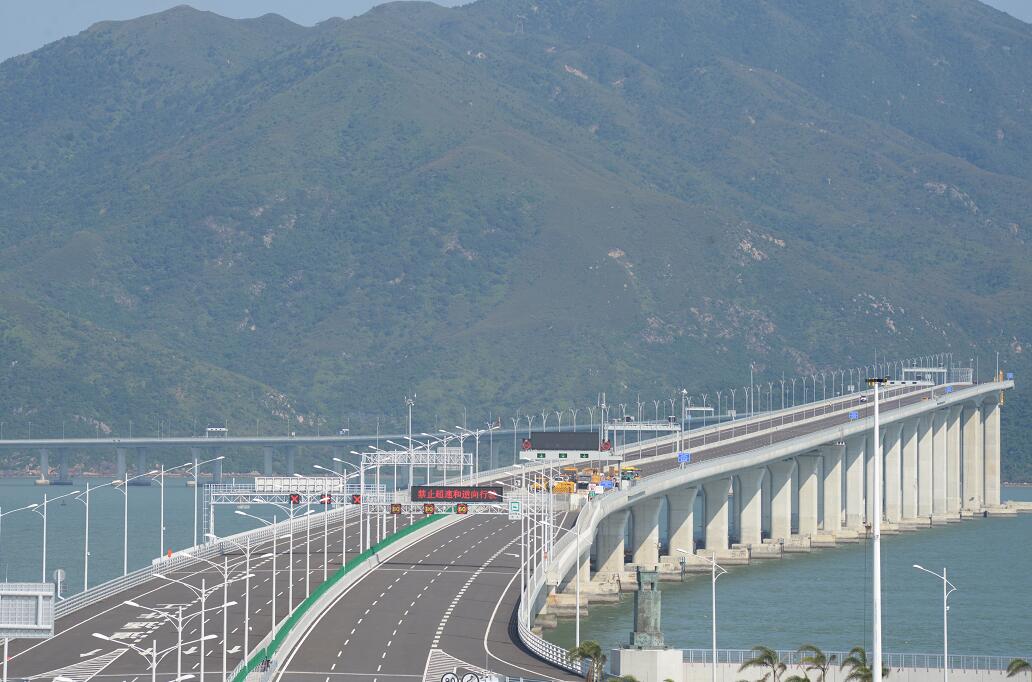 運輸署將按原訂計劃發放剩餘的港珠澳大橋通行許可證