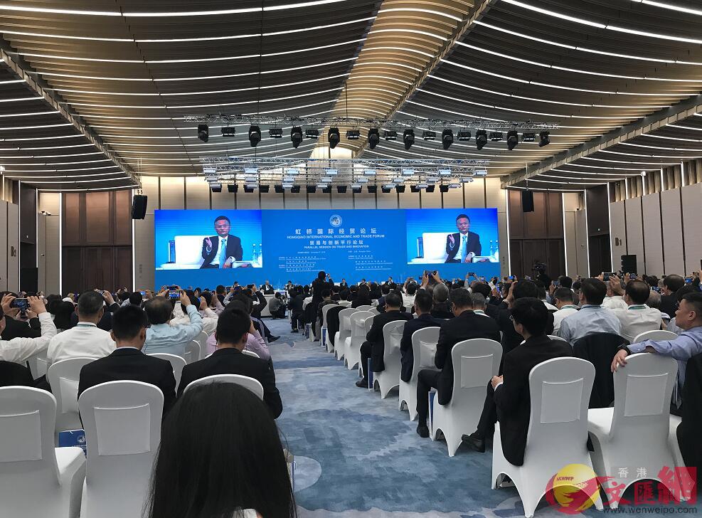 中國企業家馬雲成為虹橋國際經貿論壇u貿易與創新v平行論壇上的絕對主角C