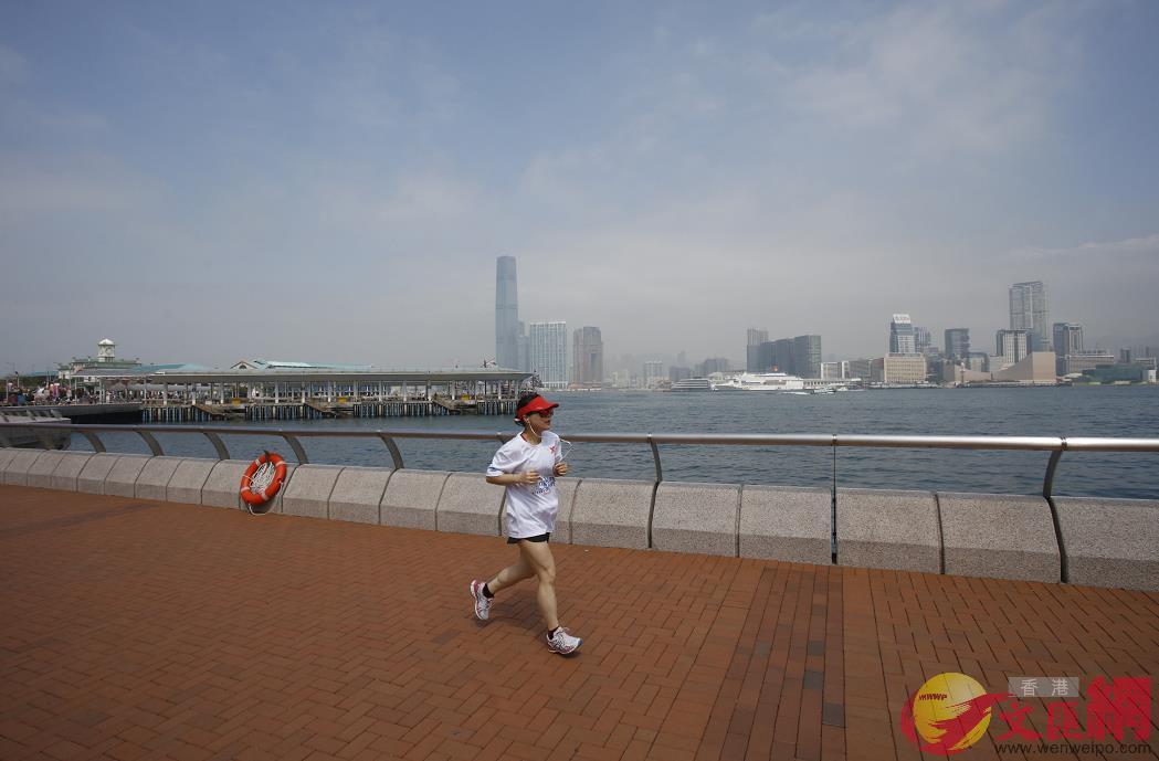 港大推出「醫學運動轉介計劃」為運動不足人士量身定制體適能訓練。 港大推出「醫學運動轉介計劃」為運動不足人士量身定制體適能訓練。