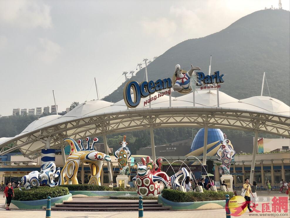 香港海洋公園在港珠澳大橋開通後內地客量同比增長雙位數]全媒體記者 李湃豐 攝^