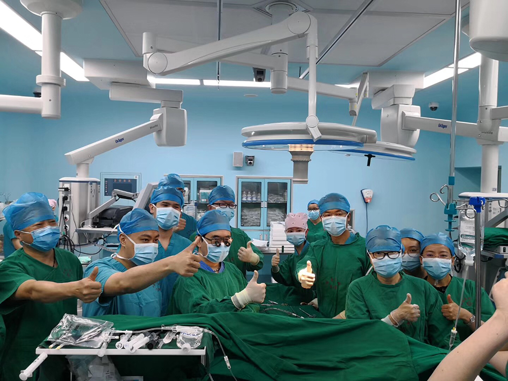 2018年5月A國家心臟中心結構性心臟病年會A潘湘斌與團隊成功直播二尖瓣微創介入修復手術C受訪者提供C