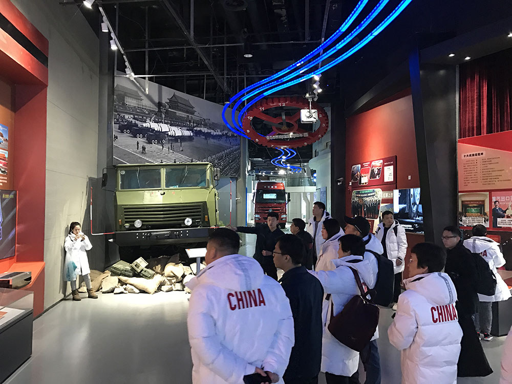 港澳媒體到訪中國重汽汽車博物館