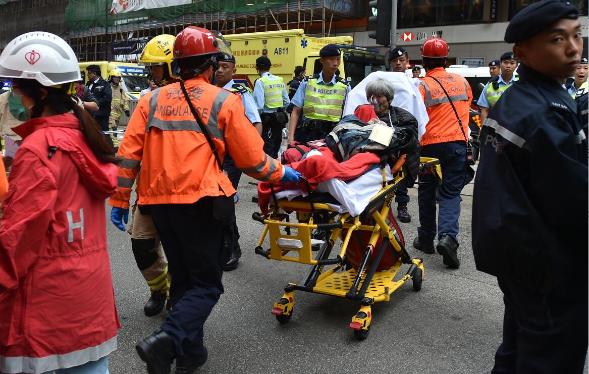 香港北角熙和街下午近2時發生交通意外]香港中通社^