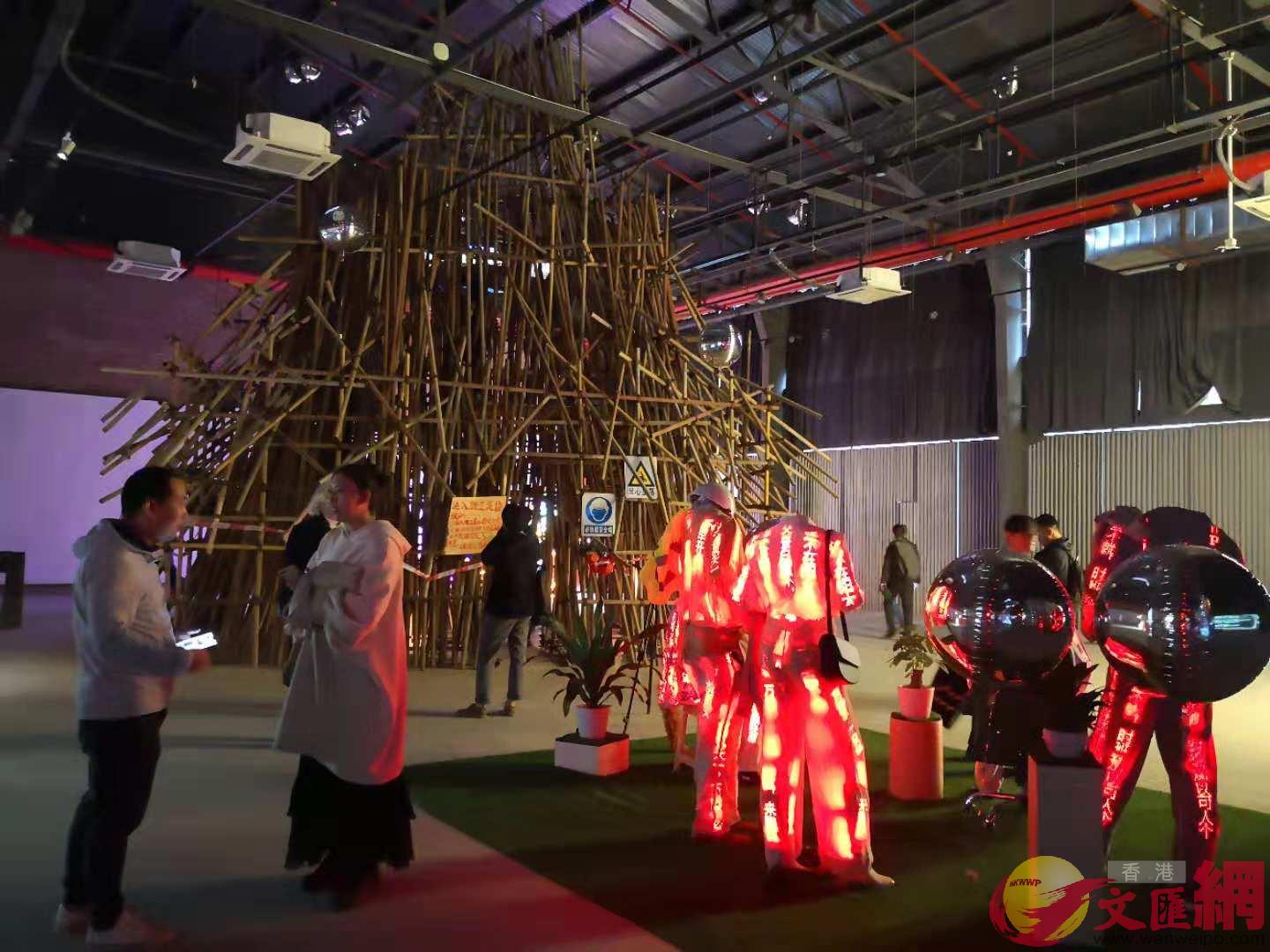 第四屆深圳獨立動畫雙年展在深圳華僑城創意文化園C2展廳現場。記者熊君慧攝