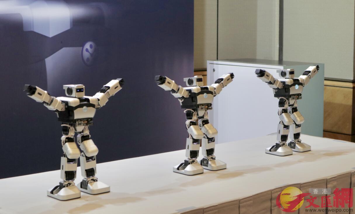 优必選AI機器人Yanshee在發布會展示舞蹈C