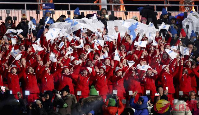 2018年2月9日A朝鮮拉拉隊員在開幕式前C 當日A2018年平昌冬奧會開幕式在平昌奧林匹克體育場舉行C 新華社記者李鋼攝