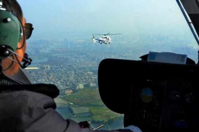 2013年12月29日A廣東警方清繳博社村行動A直升機在空中盤查C