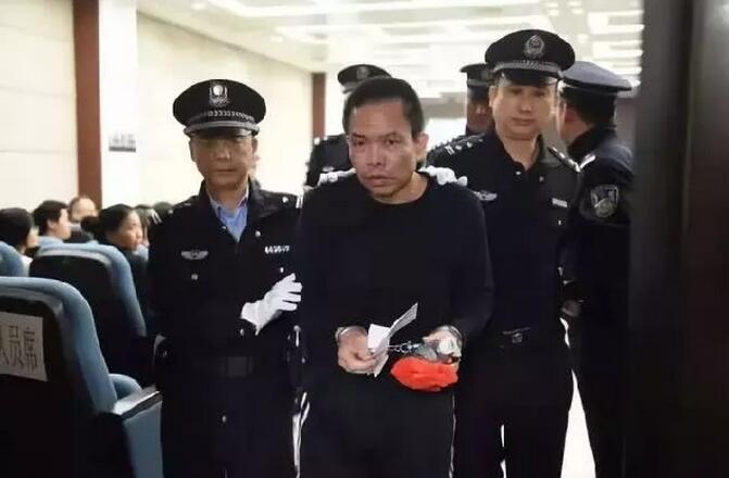 2015年12月24日Au冰毒教父v蔡東家在廣東佛山市中級人民法院受審C