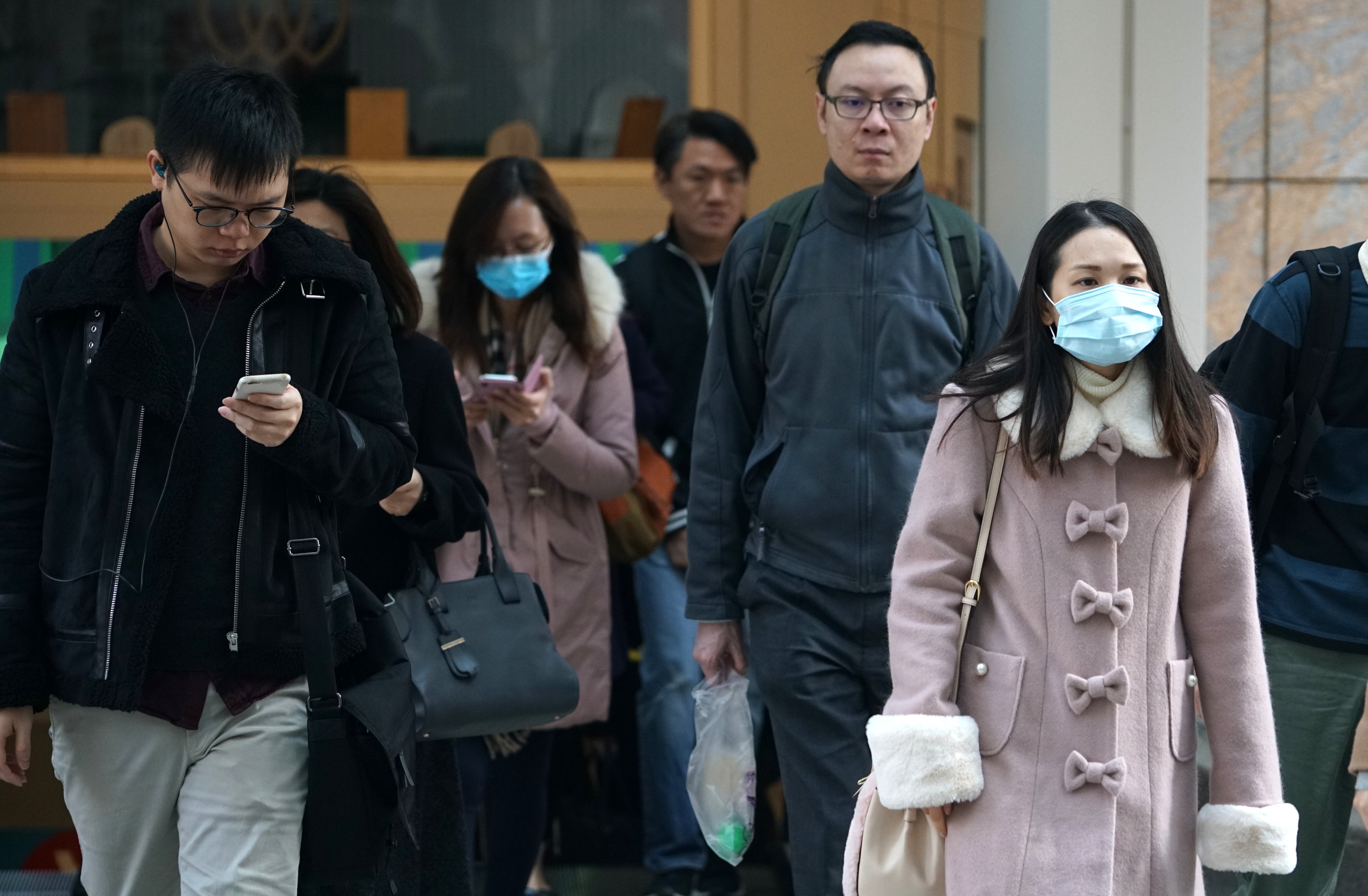 林鄭表示A預留一次性5億元撥款予醫管局應對冬季流感C 