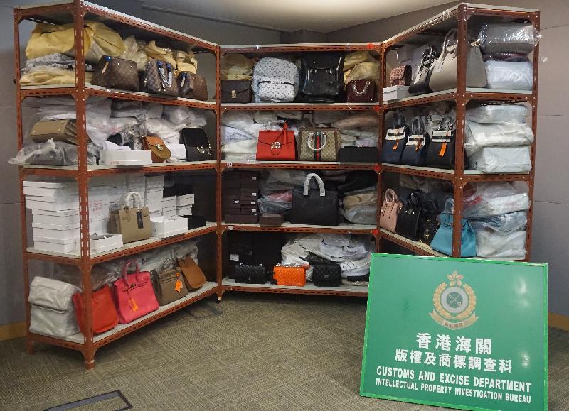 香港警方檢獲的部分疑似冒牌物品C圖片來源G香港特區政府新聞公報