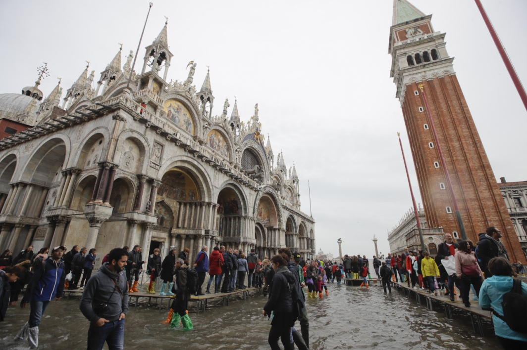 u水都v威尼斯將對一日遊觀光客徵收入城稅C]美聯社資料圖片^ 
