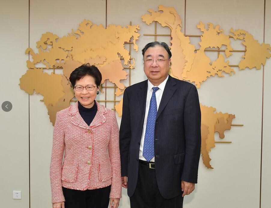 林鄭月娥在北京與國家衞生健康委員會主任馬曉偉]右^會面