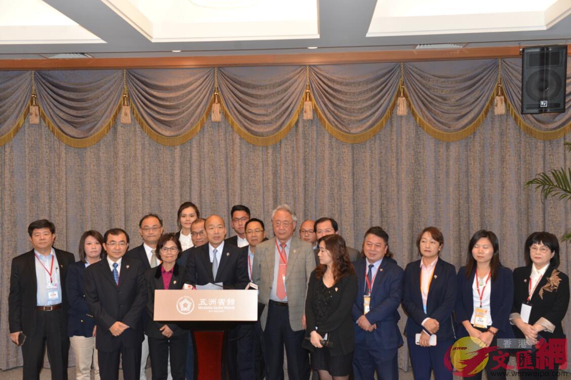 高雄市市長韓國瑜在深圳接受媒體聯合採訪