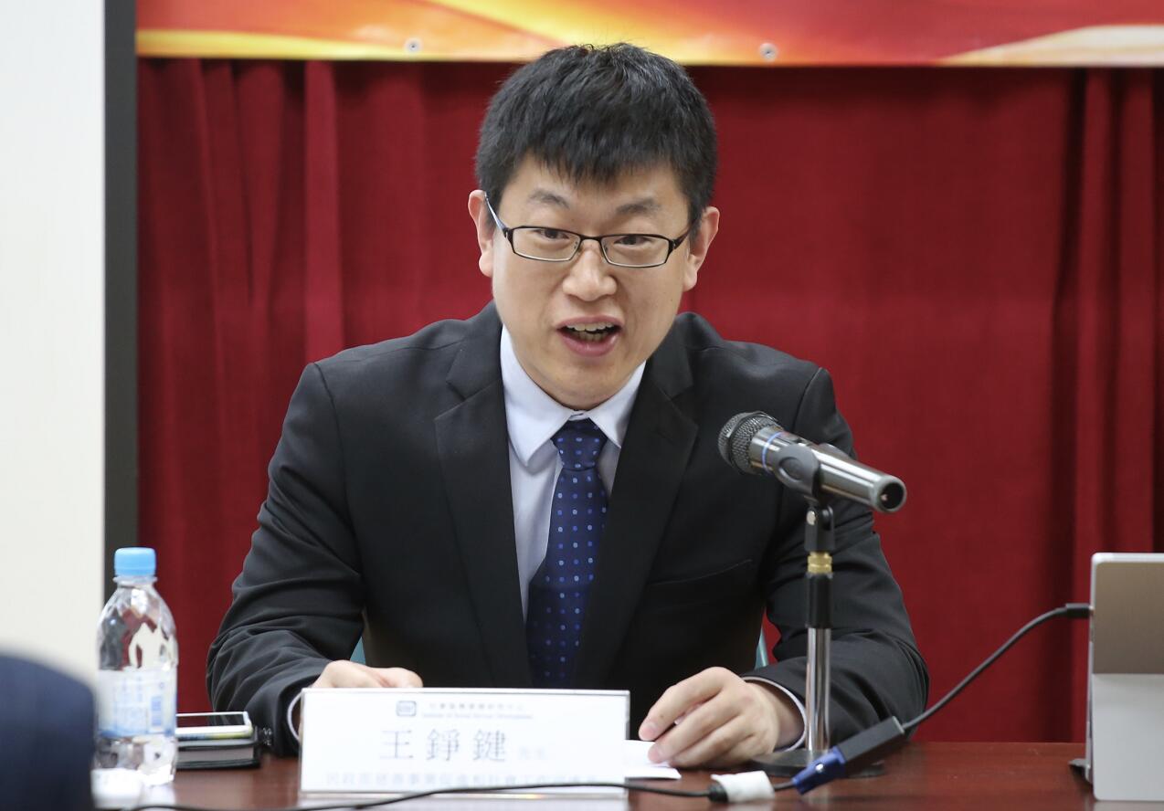 民政部慈善事業促進和社會工作司處長王錚鍵在會上發言