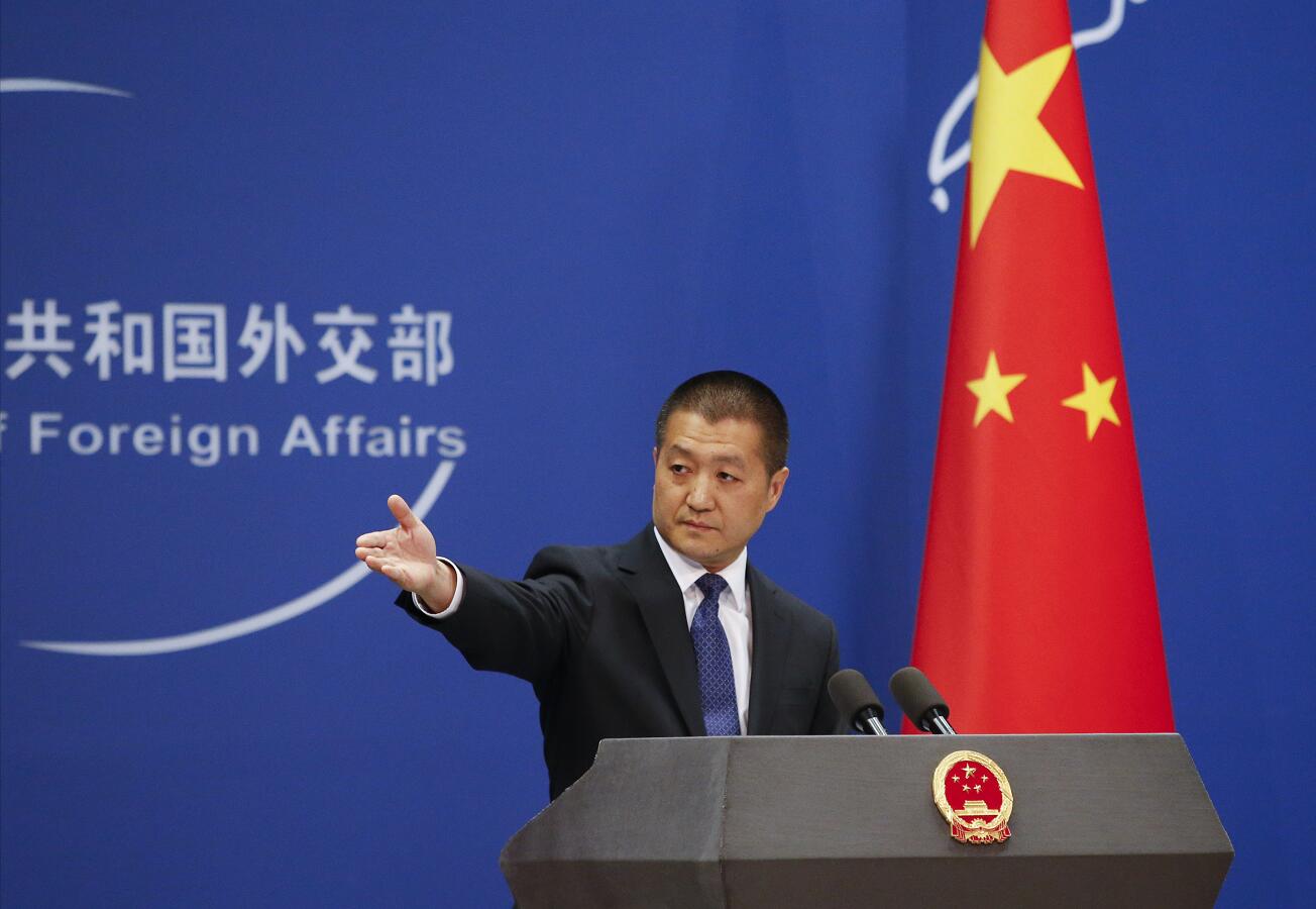 外交部發言人陸慷表示反對其他國家藉香港修訂m逃犯條例n干涉中國內政C