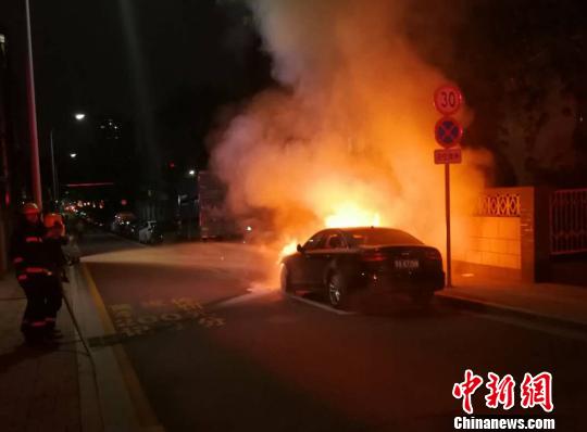 4月3日至9日A山西省太原市小店區相繼有11輛夜間停放車輛起火C目擊者提供