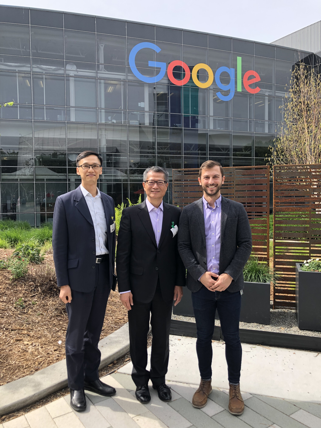 陳茂波與uGooglev公司代表就創科話題交流