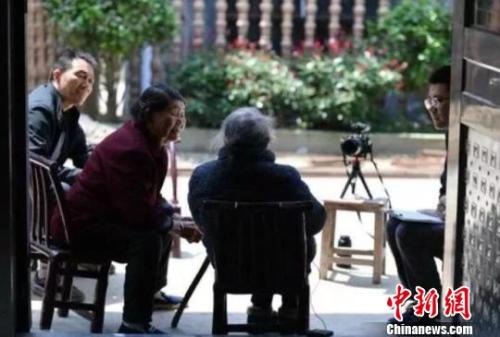 此次確認的百歲老人劉年珍奶奶A是目前已知的B中國大陸地區年齡最大的日軍u慰安婦v制度受害者C
