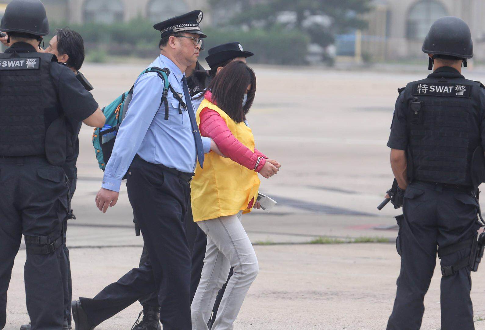 6月7日A中國從西班牙押解回國94名詐騙犯罪嫌疑人C