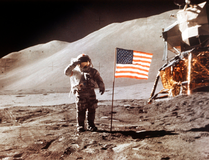 美國太空人於50年前實現人類首次登上月球]美聯社資料圖^