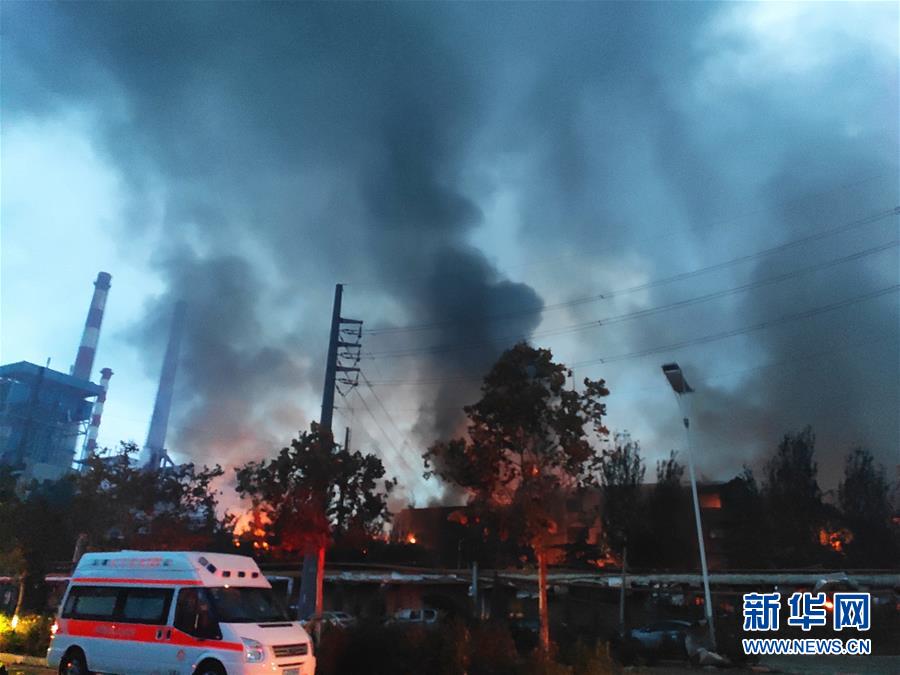7月19日拍攝的河南義馬氣化廠爆炸事故現場C新華社
