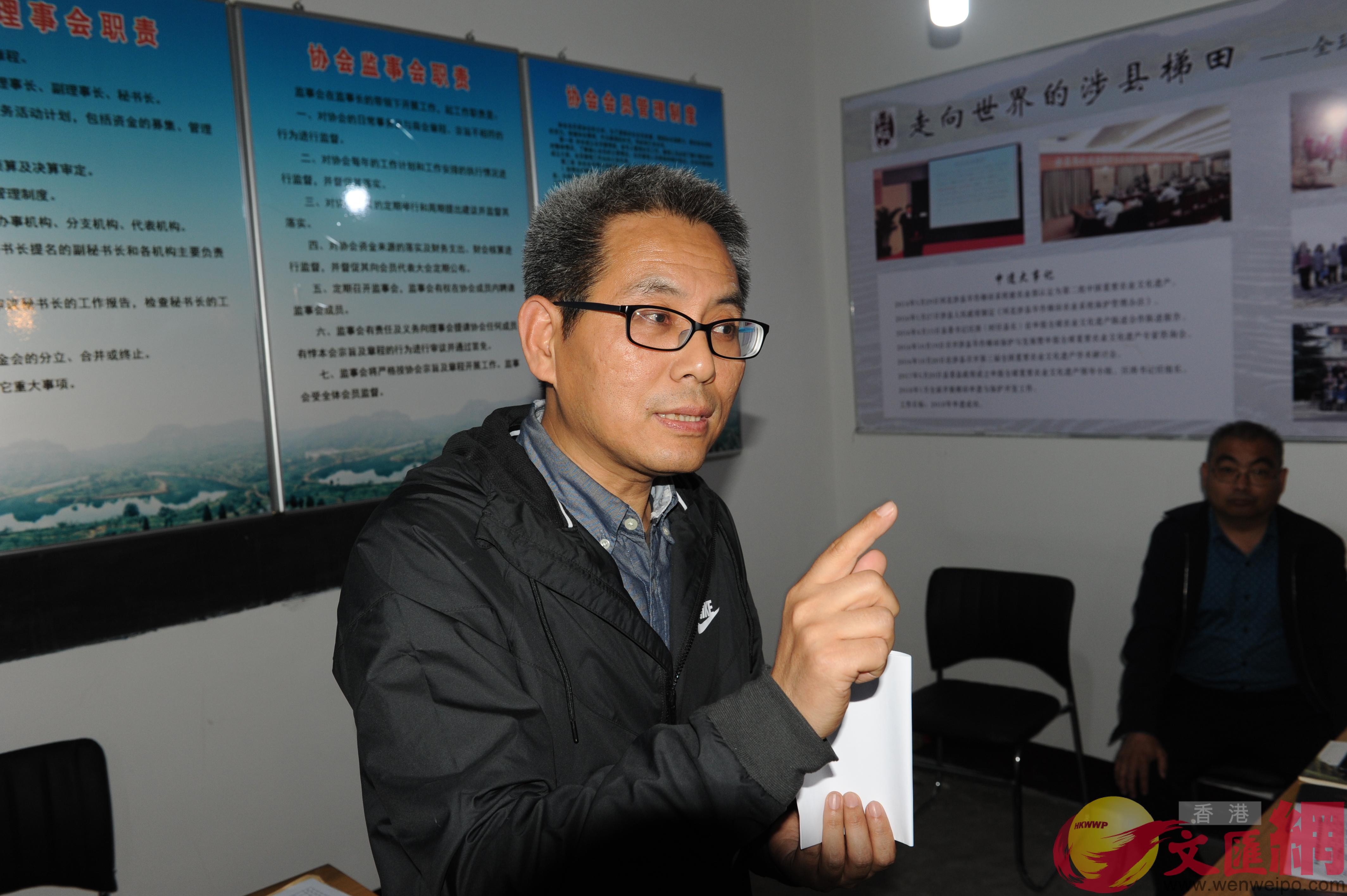 中國農業大學教授孫慶忠給農民上夜課(記者 顧大鵬 攝)