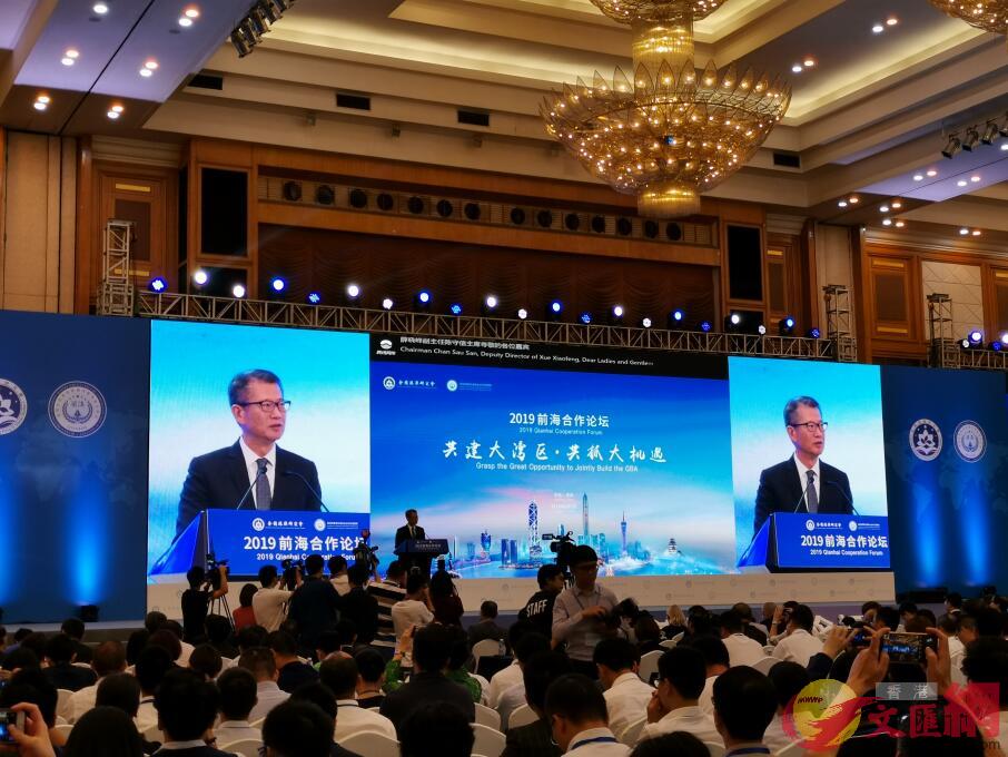 陳茂波表示A香港將鞏固和提升香港作為國際航運中心和航空樞紐方面的優勢]記者 毛麗娟 攝^