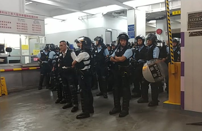 香港警方澄清A所謂u解放軍混入警隊協助執法v說法純屬謠言]大公報資料圖^