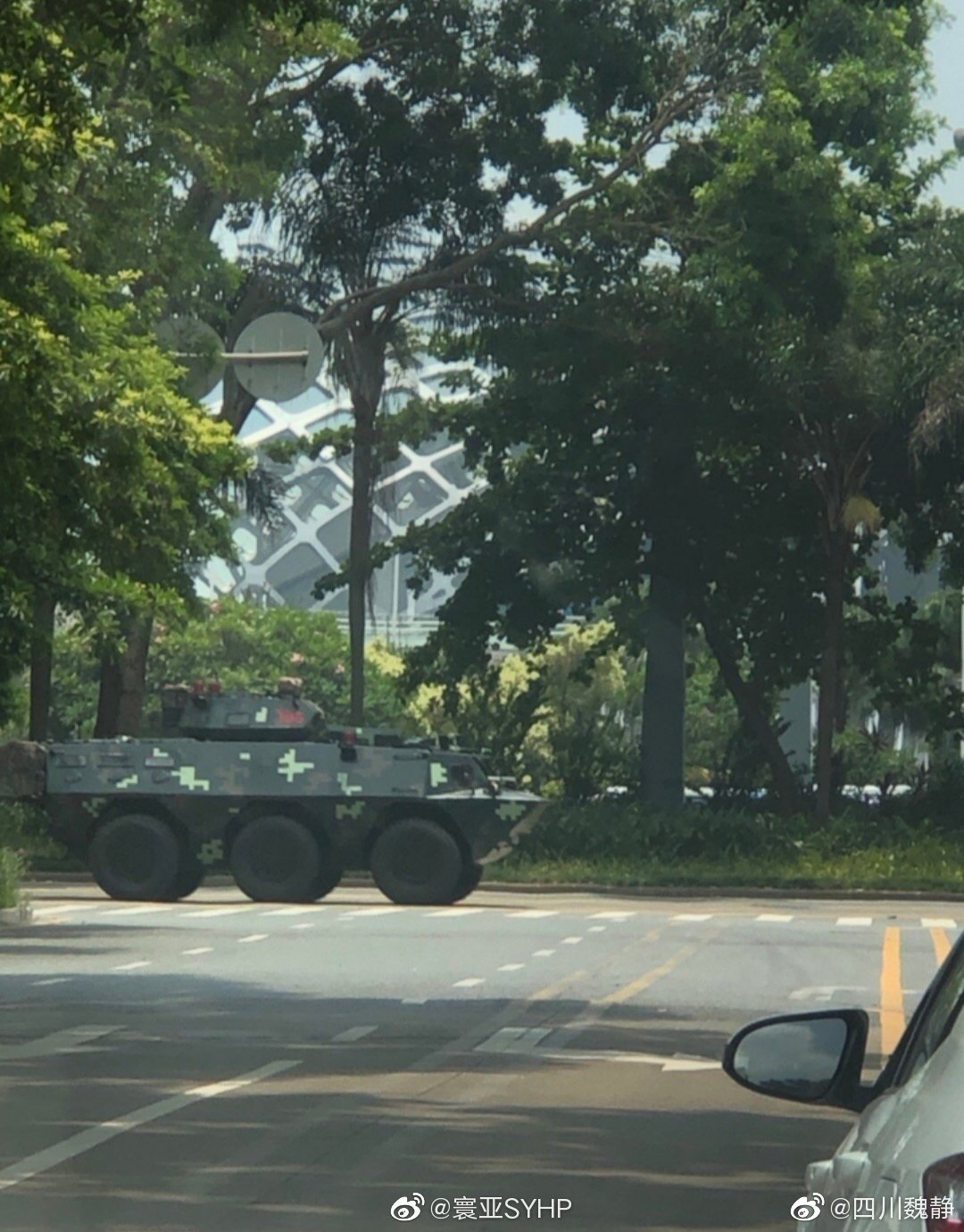 武警裝甲車 圖片來源G微博