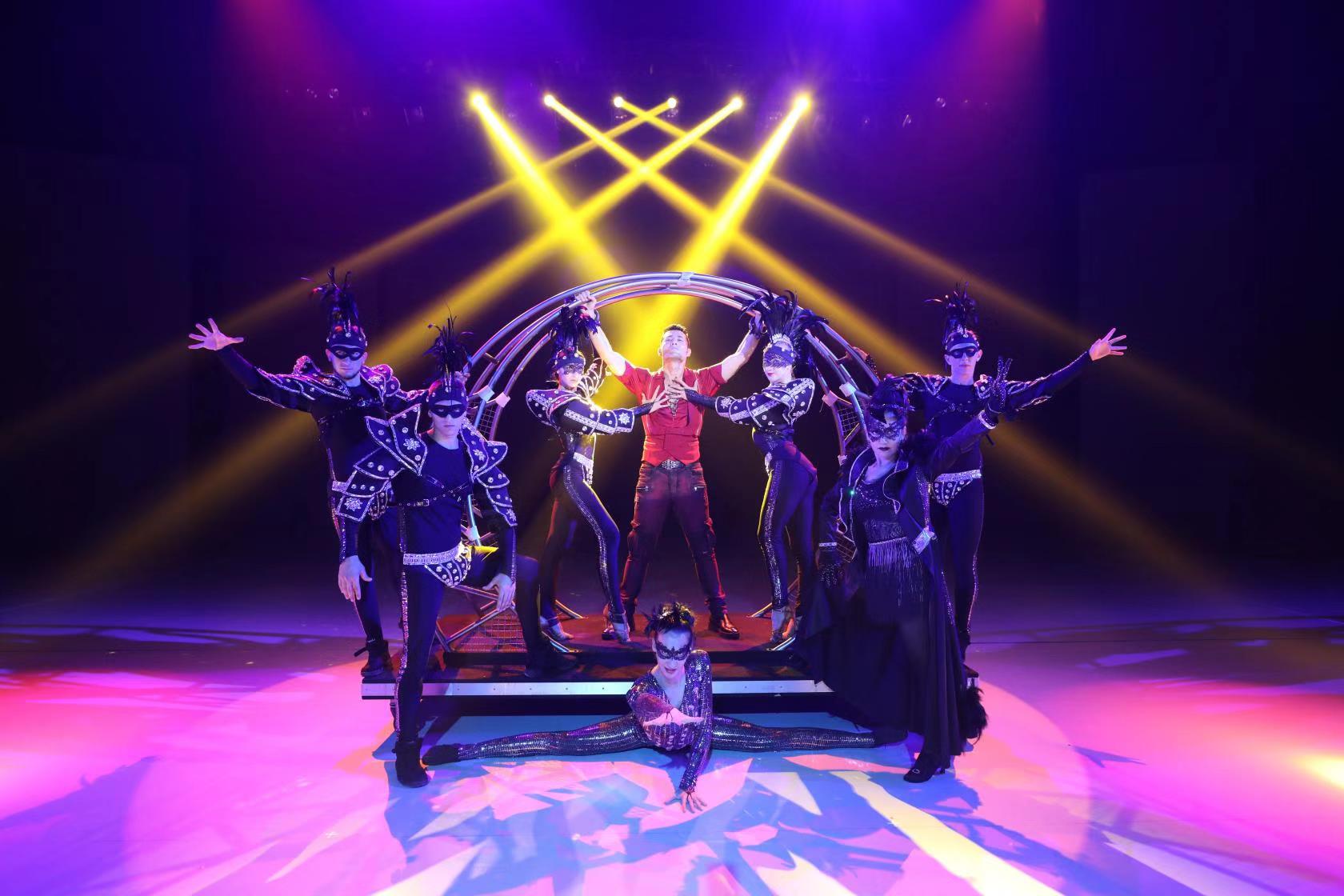 深圳歡樂谷夜場表演。 深圳歡樂谷夜場表演。