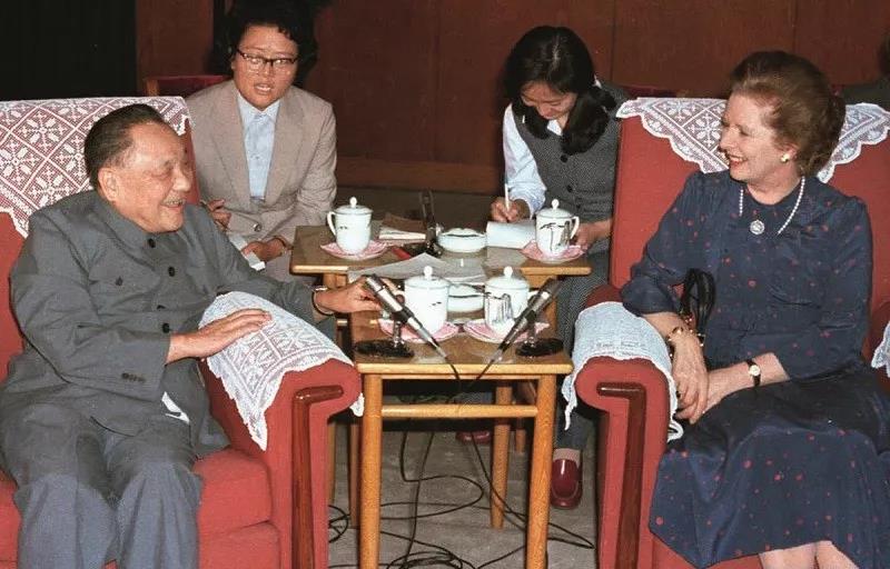 1982年9月24日A鄧小平和撒切爾夫人在北京人民大會堂會談C